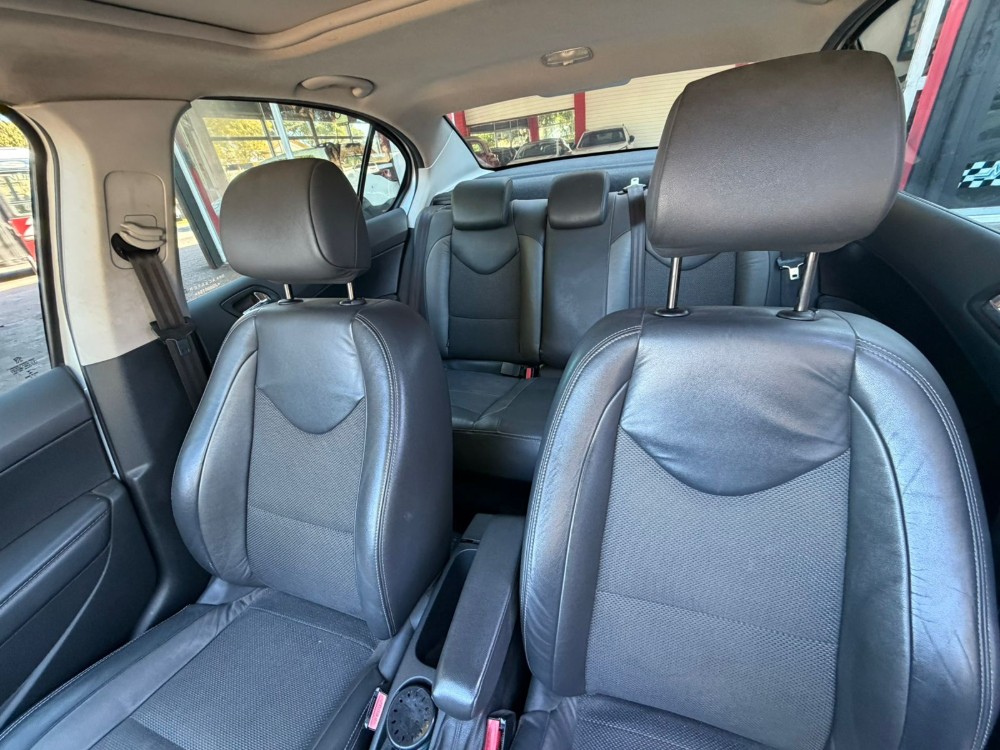 Peugeot 408 allure thp — foto 8